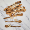 Cuillère bois teck A World of Craft – manche ondulé – Øje Society