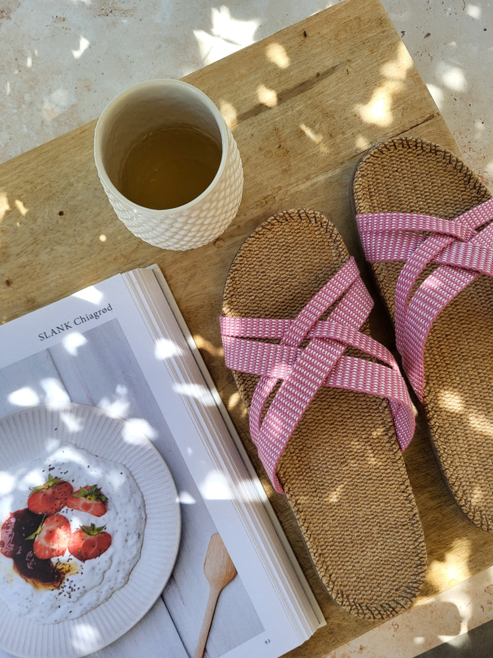 Mug blanc brillant Louise Heisel  ambiance oje society